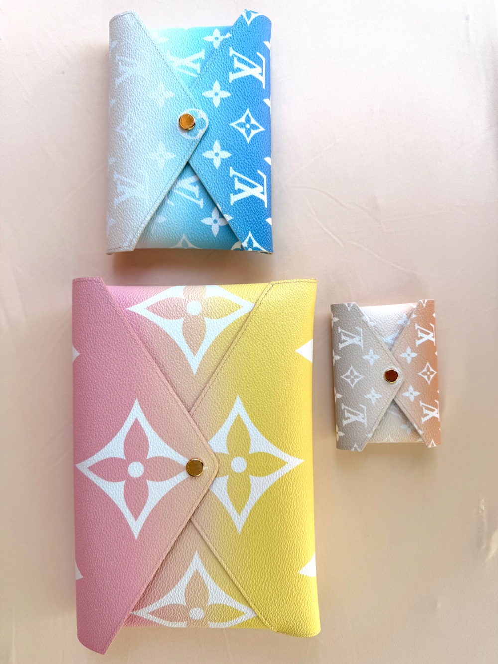 Louis Vuitton KIRIGAMI
Pochette by pool SET